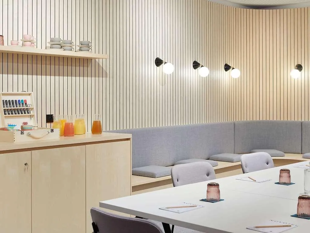Otel Novotel Hamburg Central Station Almanya