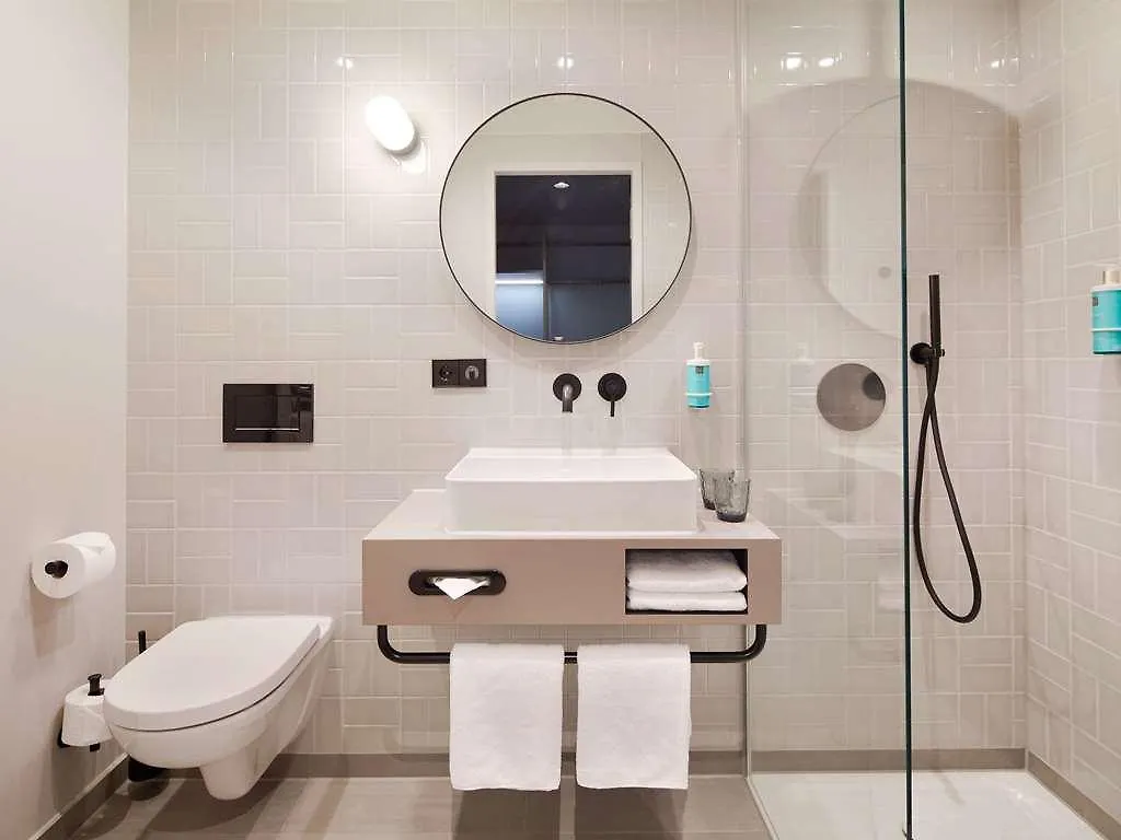 Otel Novotel Hamburg Central Station Almanya